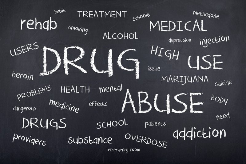 When talking to young people about drug use, it is most useful to openly communicate the facts, without lecturing or exaggerating. / Photo: iStock