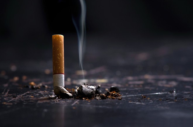 Children and nonsmoking adults might be at risk of tobacco-related health problems when they inhale, swallow or touch substances containing third hand smoke. / Photo: Shutterstock. 
