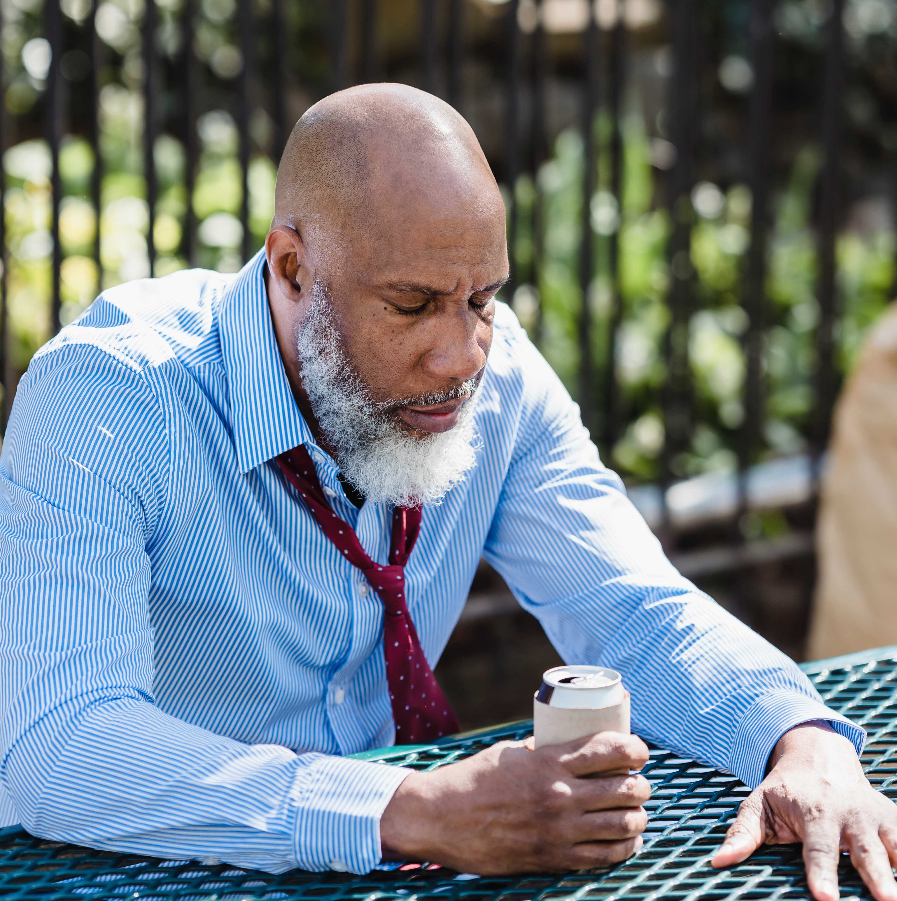 Does Alcohol numb grief?